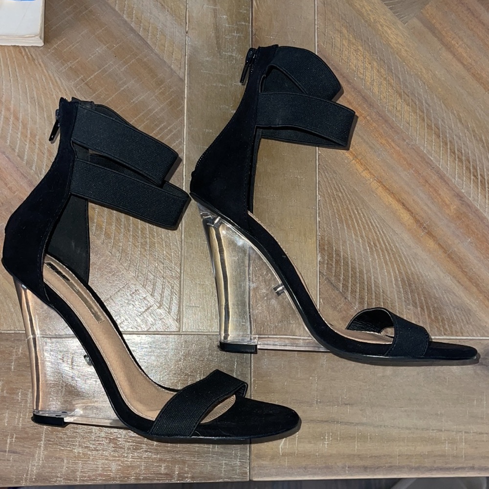 Liliana wedges